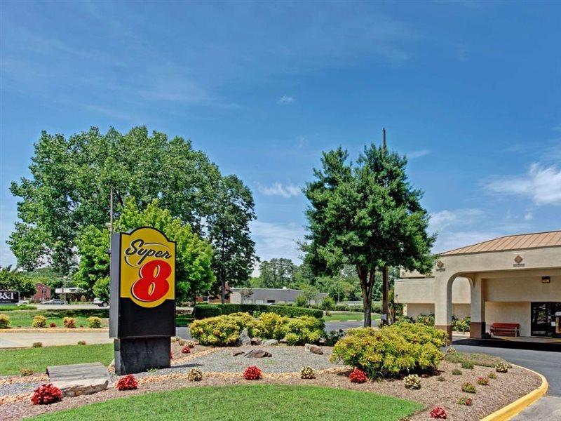 Super 8 By Wyndham Williamsburg/Historic Area Hotel Exterior photo